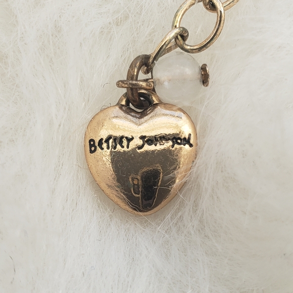 Betsey Johnson Heart Pendant Necklace - Picture 5 of 8